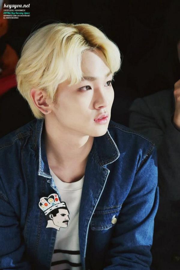 littlefreakskey's tweet photo. ถึงแม้จะหมดวันเกิดคีย์แล้ว แต่ทุกวันของเรามีคีย์เสมอนะ 💙💙💙 #24YearsOfKEY http://t.co/rM9ldUvWuz