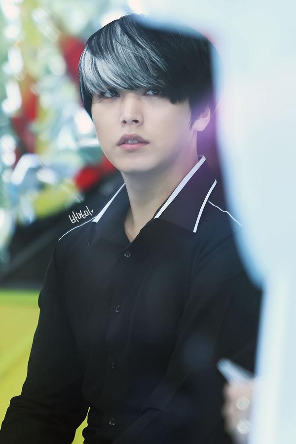 _GoodbyeDays's tweet photo. 140904 Mnet Open Studio [cr: 바멍미 (#10pic) http://t.co/MfEYKfnLyL] #Sungmin (๑ӧ◡ӧ๑)♡* http://t.co/dkfxY8sZ1g