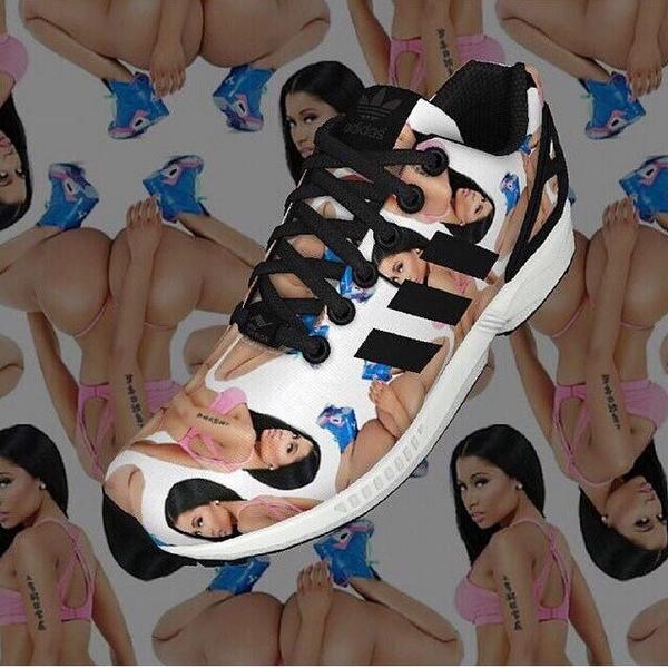 ItsJohnnyCyrus's tweet photo. Buy me these and we will get married. 💍 http://t.co/l2fvzDlvdD