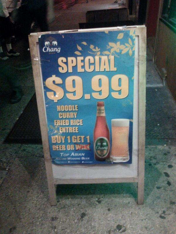 GoodHospMktg's tweet image. #HandMadeSign this sign will make me walk right by it. #Bad #Looking #LWillams