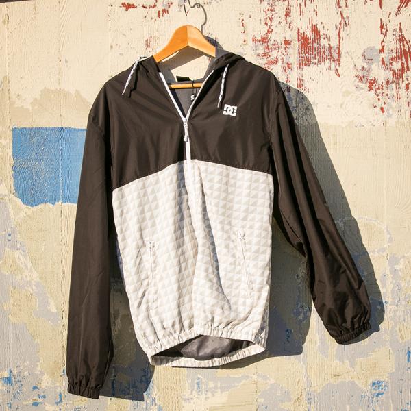 DyrdekCO's tweet photo. Built to be lightweight and protect against the wind and cold, Rob's RD Select Hoodie → http://t.co/hLtuDbMUqZ http://t.co/j88a9lOo9q