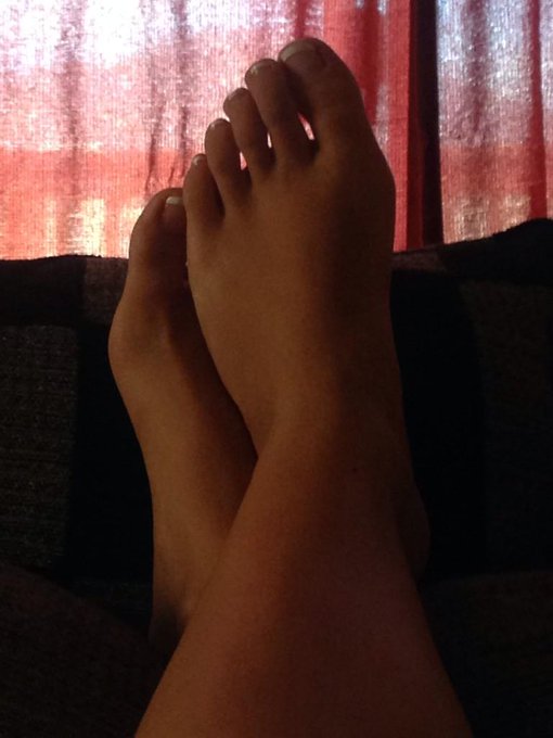 #suckmytoes #toes #pedicure http://t.co/nTRjlXJGnX<a href="/tag/suckmytoes"class="tags">#suckmytoes</a><a href="/tag/toes"class="tags">#toes</a><a href="/tag/pedicure"class="tags">#pedicure</a>