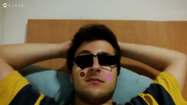 ESMUdeMondariz's tweet photo. Felicidades al mayor hipster que ha parido la ESMU. @SrManolito | #InstaJefe #InstaSusioGitano #ManuVuelve #Felices20 http://t.co/428hvk2xMt