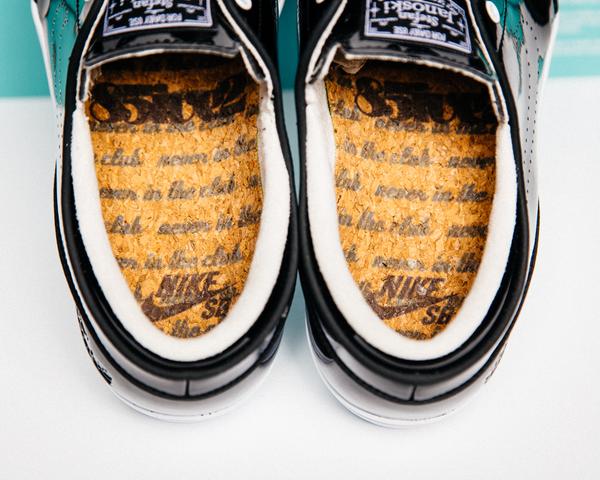 Skate_Warehouse's tweet photo. The @nikesb x #8Five Lunar #Janoski shoe will be online tomorrow at 8AM PDT! Find the link here! #nikesb http://t.co/MeAcBRSsMb