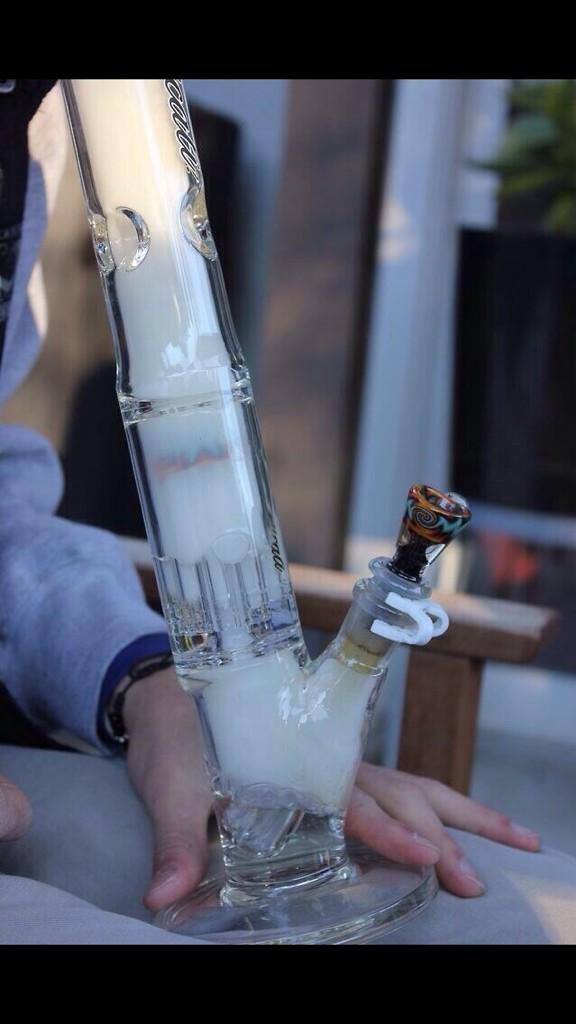 BongBros_'s tweet photo. Clean glass always hits best 😏 http://t.co/jIrk7IgXgF