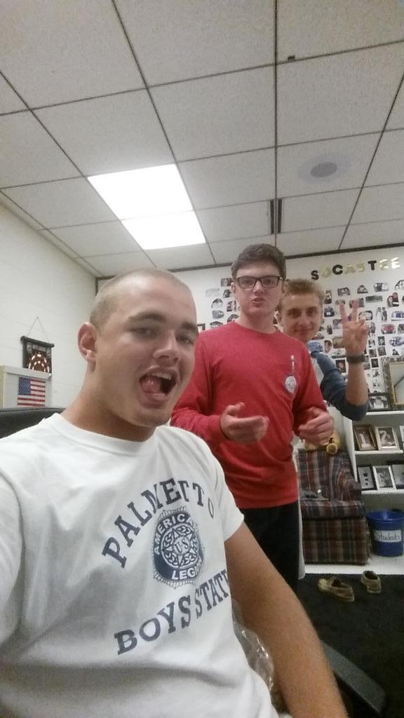 Cinnamon22USC's tweet image. The three best students in the Blass of 2015