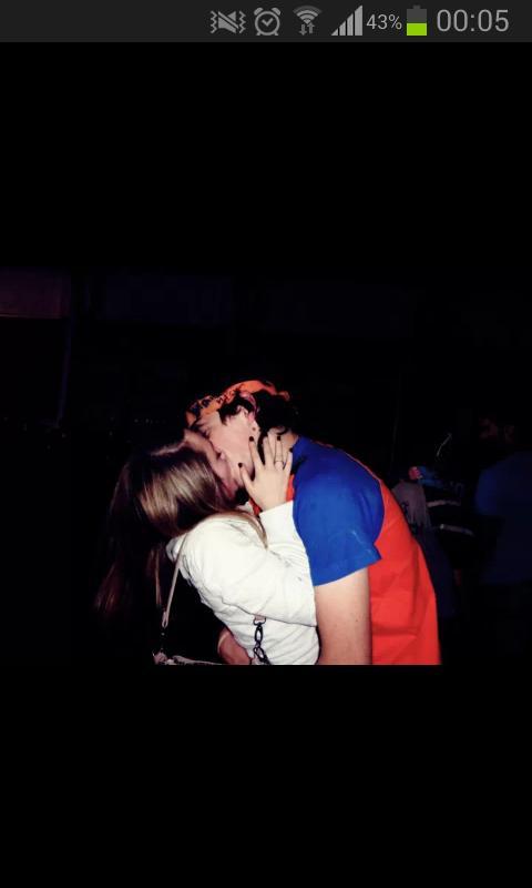 iSa__007's tweet photo. @chimpantano #PEACEANDKISS http://t.co/gAn7FeKOM4