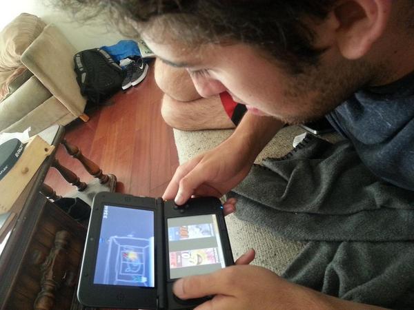 OrionTurre's tweet photo. @_RichBrown stealing my 3ds for the Pacman Lab. Only this guy can push me in both music and smash. 
#cali #hellyeah http://t.co/D0kKrqZ3iI
