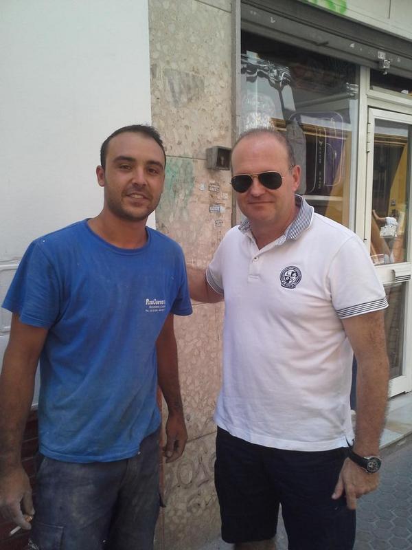 nandoo2h's tweet photo. Con el mejor entrenador de la historia del @RBetisOficial @pepe_mel http://t.co/sApyTfJxCL