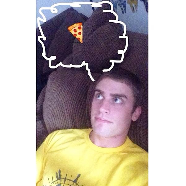 BoatsNHokies's tweet photo. REPOST: Come watch Captain D down a big slice tonight at Benny's! See ya at 7:30!  @bennymarzanos #Dearmond4king http://t.co/cbYkpbNKhB