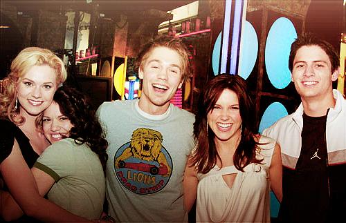 FansofOTH's tweet photo. Happy #OTHday! its been 11years since OTH aired and its still so popular now! I'll Always and Forever love this show! http://t.co/6okDXL2Avm