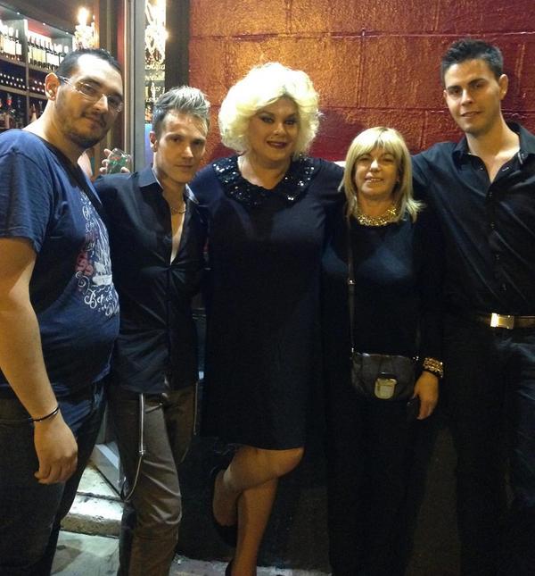 zizedupanier's tweet photo. Merci à toute l'équipe de @FDPMarseille pour cette fabuleuse soirée... N'oubliez pas le DVD du Spectacle est en Vente http://t.co/xZJmOI0fjA