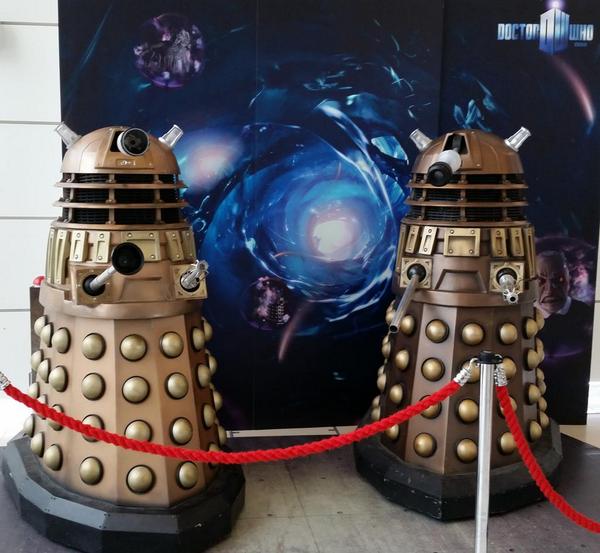Moon_Ducky's tweet image. Look who I bumped into today...
#doctorwho #darleks #ooooweeeeooooo 😀