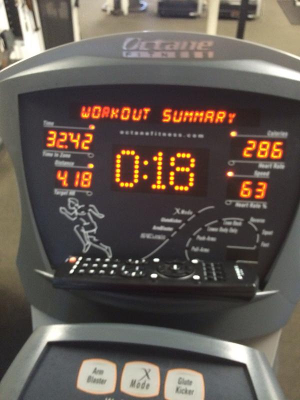 ritty156's tweet photo. Great second day at the gym.  Worked up a good sweat and then walked 9 holes of golf.  Now to watch Grace play soccer http://t.co/nyhVTFaJCg