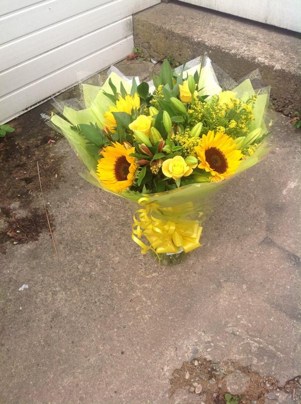 StudleyFlorist's tweet photo. http://t.co/4GoLrwS4fg