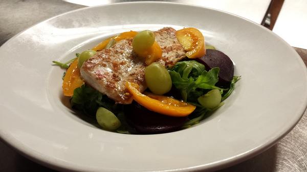 TREBistro_MIA's tweet image. Mahi mahi w/ grapes, beets, heirloom tomatoes, arugula + citrus sesame dressing #PerfectlyPrecise #We💛Salad #healthy
