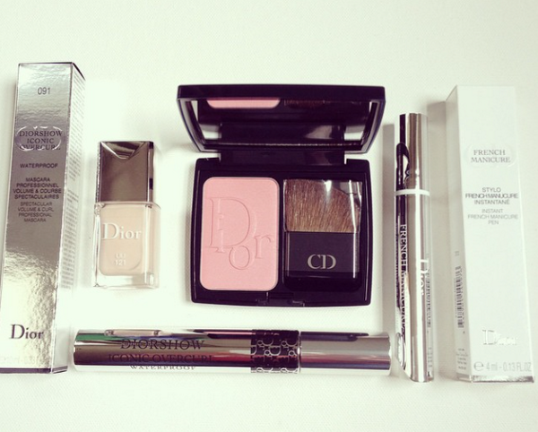 davelackie's tweet image. Excited to be drawing for this "Dior for Day" set tomorrow. To enter, follow @davelackie &amp;amp; @NinaWmakeup &amp;amp; RT