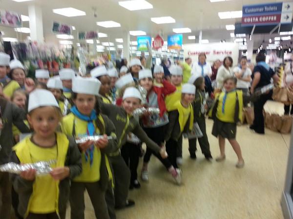What a busy busy night.full house of brownies#lovemyjob <a href="/CherriYallop/">cherri yallop</a> @arnielkp <a href="/Ez241188/">Eric Keeler</a> <a href="/EatHappyProject/">EatHappyProject</a>