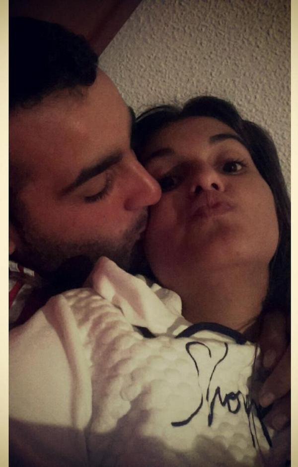 97martacortes's tweet photo. Buenas noches cerdito 💕💜 @DodoiIsla http://t.co/NTFdXH5Bsq