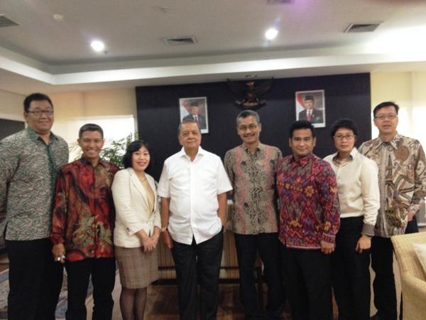IndoCofFest's tweet photo. The 3rd Annual Indonesian Coffee Festival - proudly supported by The Ministry of Industry @indcoffee @kopiraja http://t.co/JfCtNeAwt0