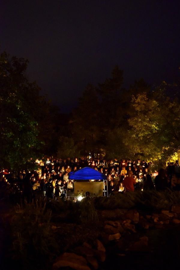 HumansOfFargo's tweet photo. Seen at tonight's NDSU candlelit vigil for Tommy Bearson. All of our love goes out to his family and friends. http://t.co/lUqAweoKg0