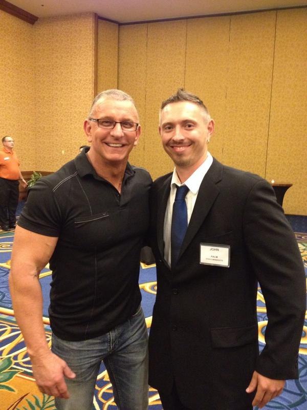 johnmpalm7's tweet photo. @RobertIrvine it great meeting you tonight! The Ingredients For Success seminar was phenomenal! #MNnice #mnchefevent http://t.co/S8IFNljDcF