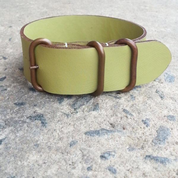 Piedmont_Red's tweet photo. Gorgeous new strap for @thewristfund with bronze hardware Al provided.. looking good!! #natostrap #piedmontred http://t.co/1v55jHVFMW