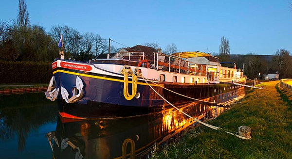 Barge cruising is the best way to experience France! See why here: cnn.com/2013/06/07/tra… socialsmarthelper.com/wordpress/?p=1…