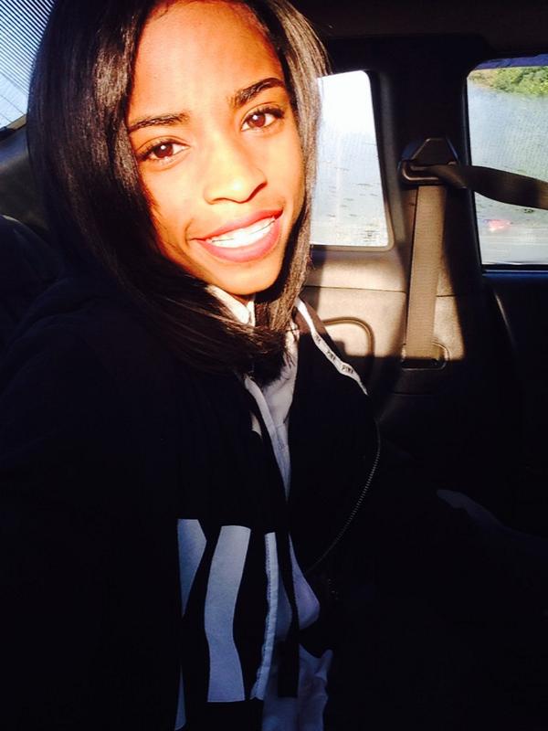 AmbitionsFound's tweet photo. #PrettyFaceChallange http://t.co/RK7AIj1tDA