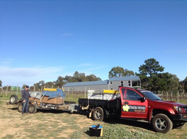 mortimerswines's tweet photo. Road trip to make the people happy at nightfest Floriade #happyflowers @TasteOrange @Danmorts @Robbiemortimer http://t.co/lTRfY5S2oG