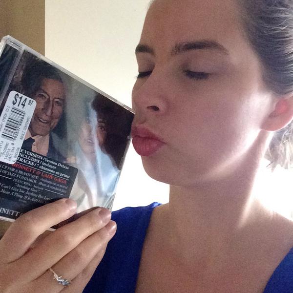 KristinL_1185's tweet photo. LOOK WHAT I GOT GAGA!!! 😍 
🌹🎷🌹 @ladygaga 
#CheeckToCheek #CheekToCheekSept23 http://t.co/nMtRhFYFqb