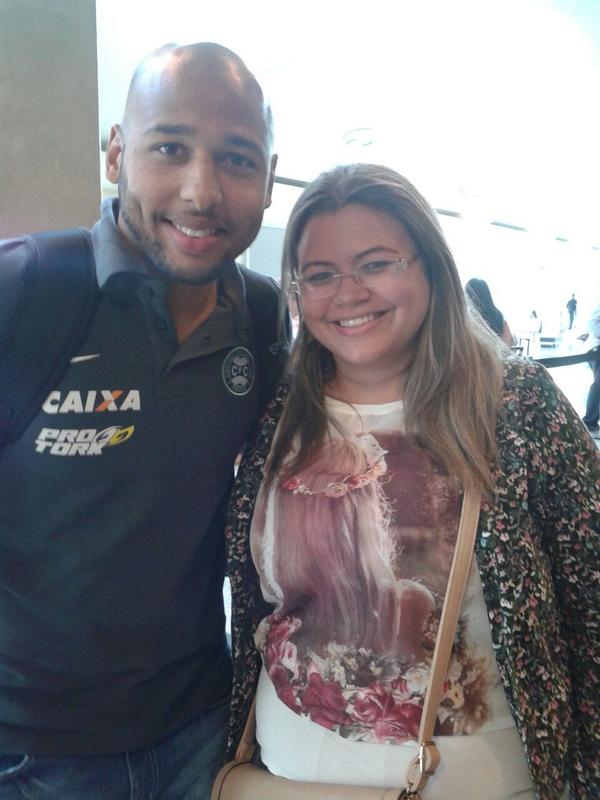 WiwiLimaS's tweet photo. @BEveliny DENÚNCIA!!! MOZÃO A BRU TIETOU JOGADORES DO CORITIBA.
BRU EU TE FALEI QUE EU IA CONTAR. KKKKKK
#FamiCeloDay http://t.co/fj9E6gqJ3d