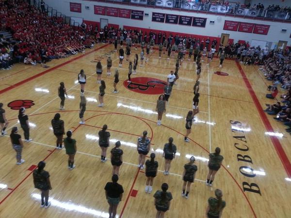 compsquadbritt's tweet photo. @GBCheerArmy doing work at their pep assembly!  You go girls! http://t.co/kMeMqan0Ys