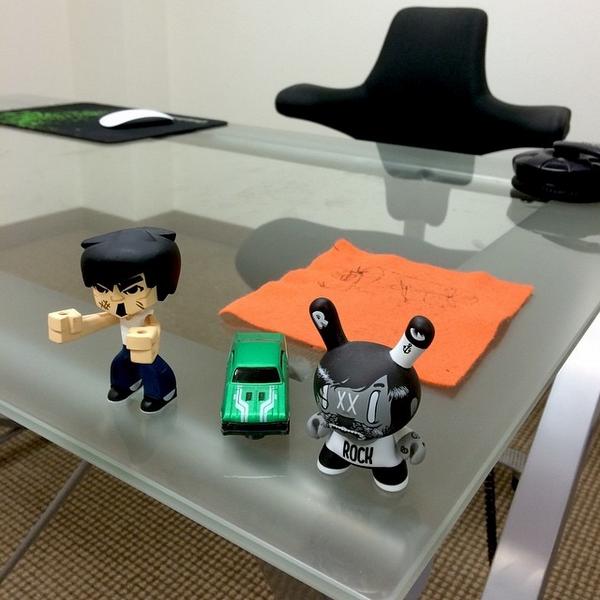 makehello's tweet image. Keeping it #steezy at @whitefrogdesign. #design ift.tt/Y3uqV4