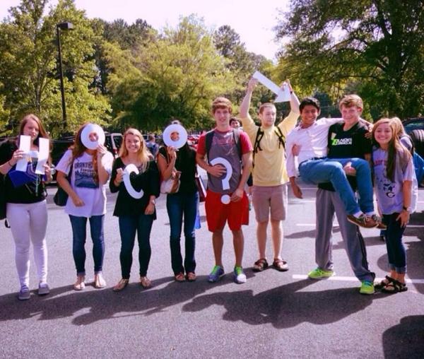 DHShcasking's tweet photo. Manuel got swept off his feet while asking Meredith to homecoming http://t.co/SebC0gFU52