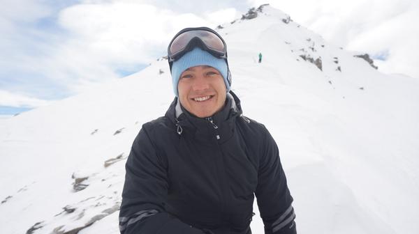 StrayAround's tweet photo. One of the best weekends I've ever had! Sky dived for the first time over Lake Wanaka and then went Heli Skiing! http://t.co/gvZsdFjP3M