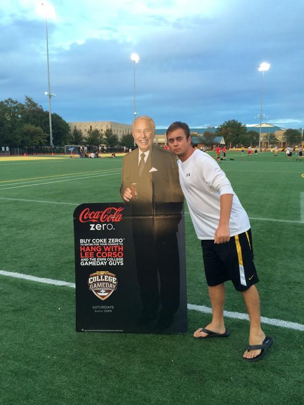 Journalism_Jack's tweet photo. Playing a pick up game with my boy Lee #WheresCorso #CountdowntoZeroMizzou http://t.co/xaxofmN3Sp