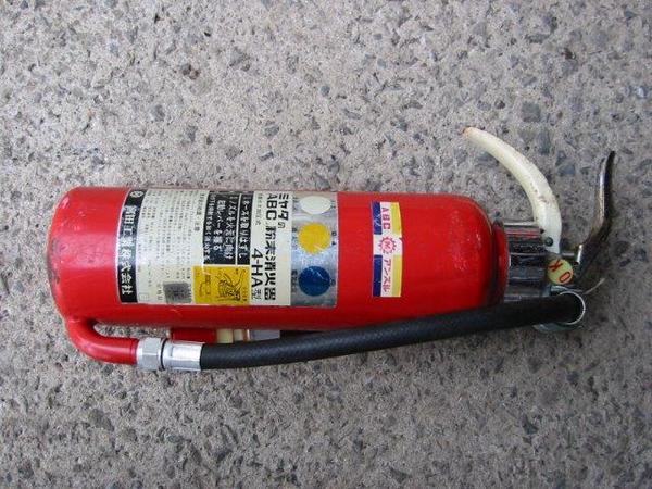 昔の宮田製消火器は「OKマーク」が特徴でした。しかし素晴らしい俺得
