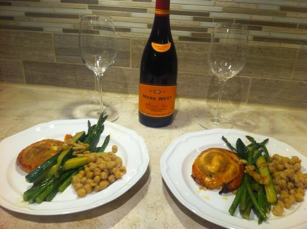 StevenJamesLive's tweet photo. Lobster-stuffed Salmon pinwheels; Asparagus, Zucchini &amp; Garlic; and Garbanzo beans #CookingGrind #FoodIsBae http://t.co/6IsJCCSLSD