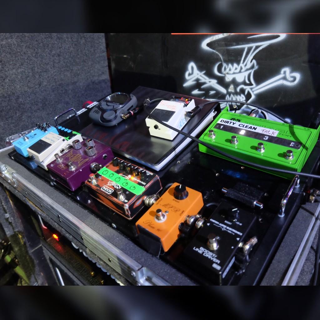 Slash pedalboard on sale