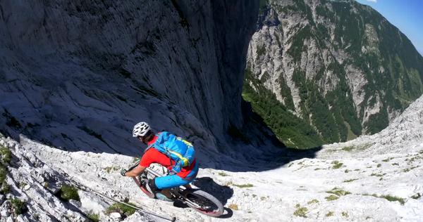 Crazy! Traust du dich das? 
mtbn.ws/vtfq <a href="/LitevilleUSA/">Liteville USA</a> #video #megasteil