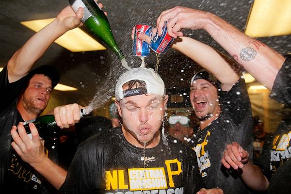 MLBONFOX's tweet photo. #POSTSEASON BOUND. #BUCTOBER http://t.co/ndm2YeItXJ