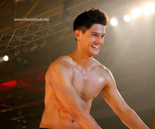 kimniel_Chiunga's tweet image. #CosmoBachelorBash2014 #Septomorrow24 #WorldTradeCenter 
@dmatsunaga   :)) sana may video at pics ni dan mamaya :)