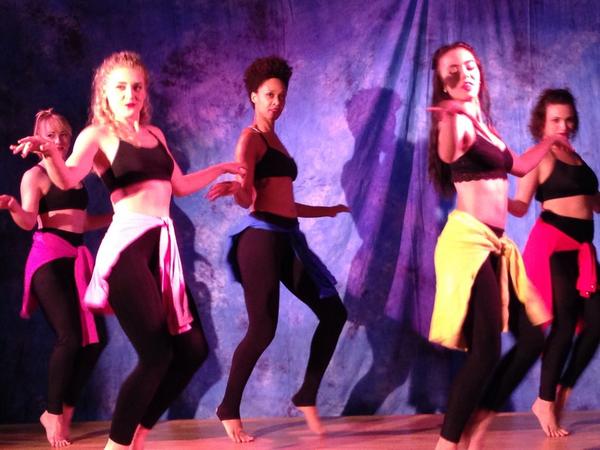 BiDotOrg's tweet photo. Dance! #Bi Arts Fest @LALGBTCenter featuring @Spectrumartists #BiArt #biculture #BiDay http://t.co/L30Gi9givY