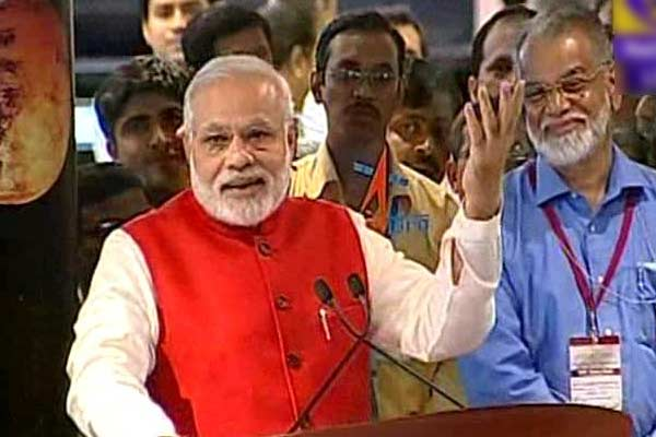 XYJIndia's tweet photo. India's #Mangalyaan Successfully Enters #Mars #Orbit read in detail historic moment of #India  http://t.co/mt13TLjrOj http://t.co/prJ6VfQDTP