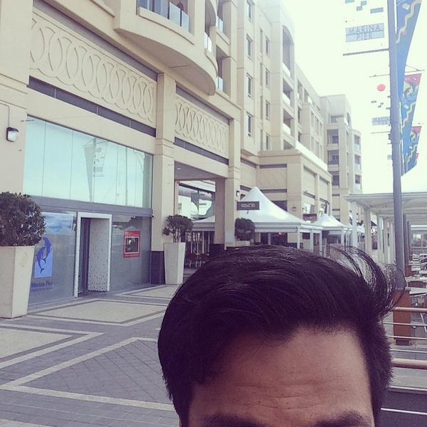 _mlkman's tweet image. Down the marina in Glenelg. I wonder what restaurant is next... #newdealforyuppies