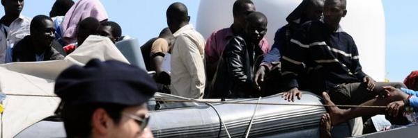ilgiornale's tweet photo. Così un #terrorista sbarcato coi clandestini è scomparso nel nulla http://t.co/DVmf91zqwF http://t.co/nQorQEhs6f