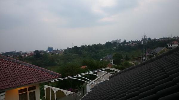 poor_ri's tweet image. View dari Villa Cipaku...3,5M semi furnished,NEGO!!!