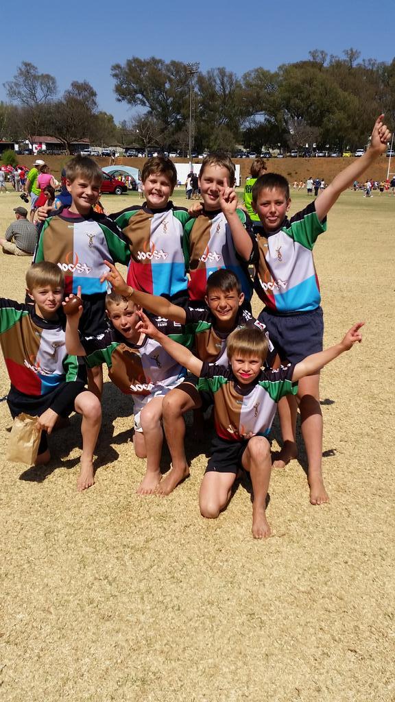 RCT_Sports's tweet photo. Harlequins PTA strutting their stuff today at the sevens. #junior7s http://t.co/V0kwtxT4Y0