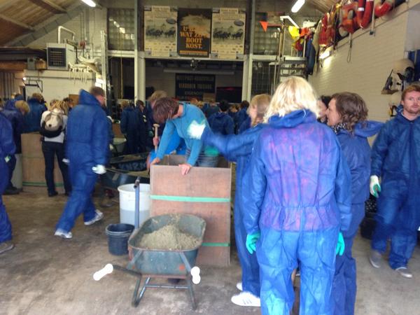 devleugel's tweet photo. We beginnen de ochtend met teambuilding...... Volg ons voor het eindresultaat aan het einde van de ochtend... http://t.co/udnSx5eE2l
